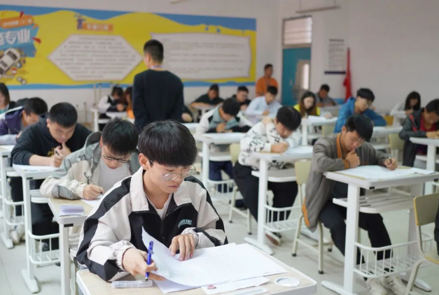 畢節(jié)工業(yè)職業(yè)技術(shù)學(xué)院直播銷售員、計算機(jī)維修工職業(yè)技能等級認(rèn)定考核工作圓滿完成